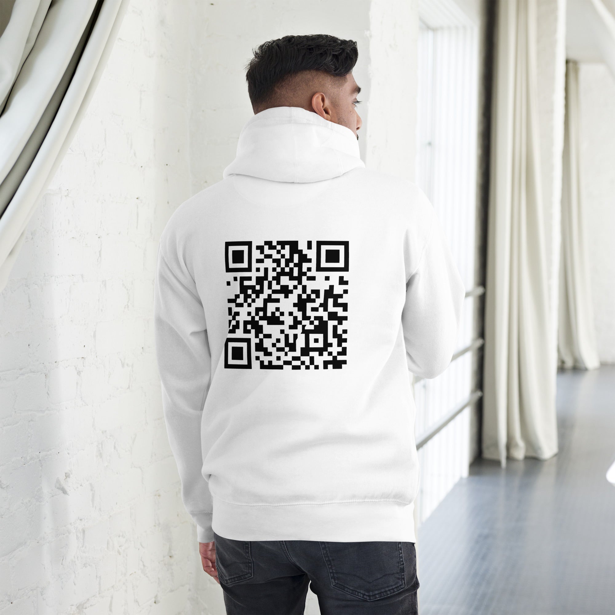 TRUMP WON BITCHES!!! QR T-Shirt